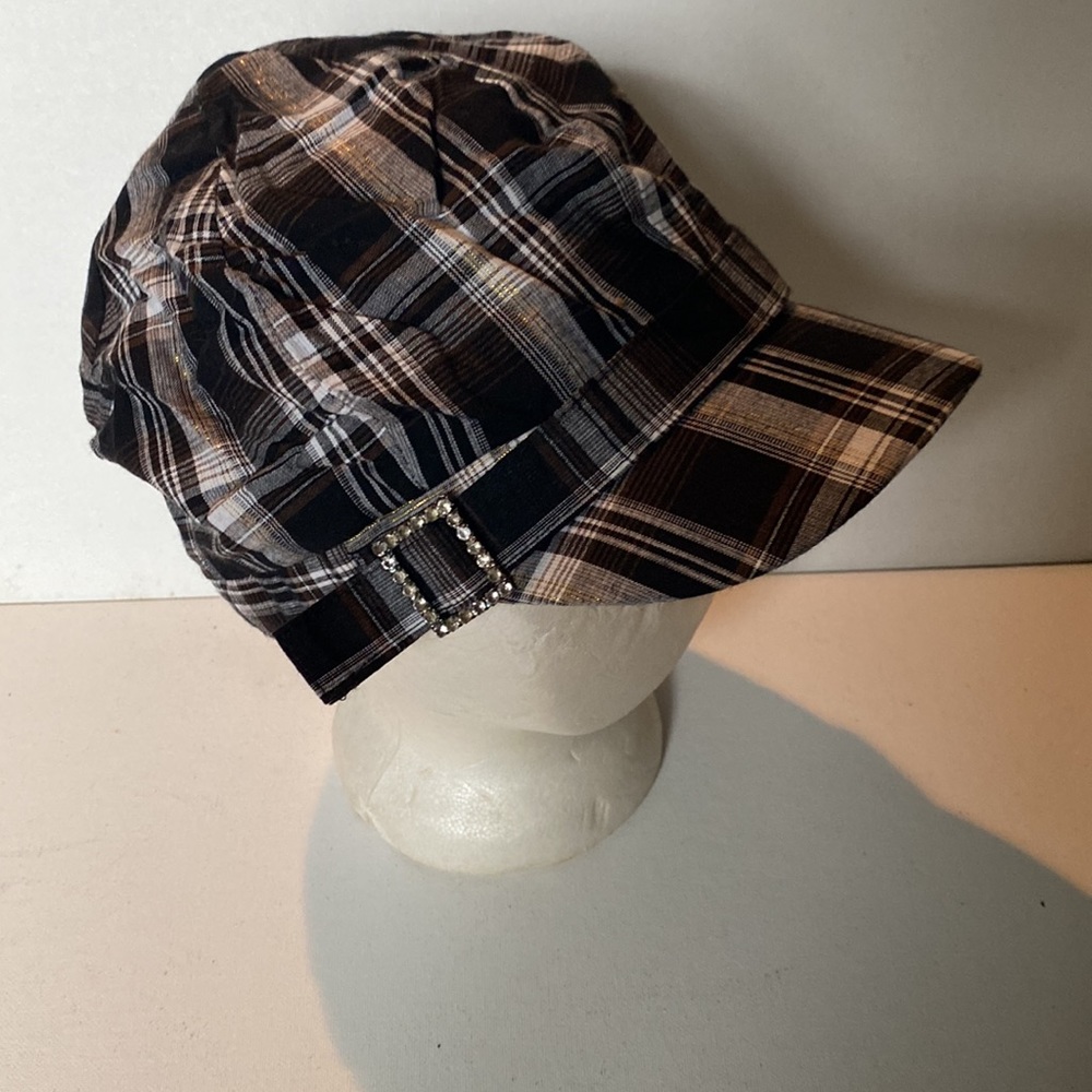 NWOT Four Women’s Caps - Picture 9 of 10